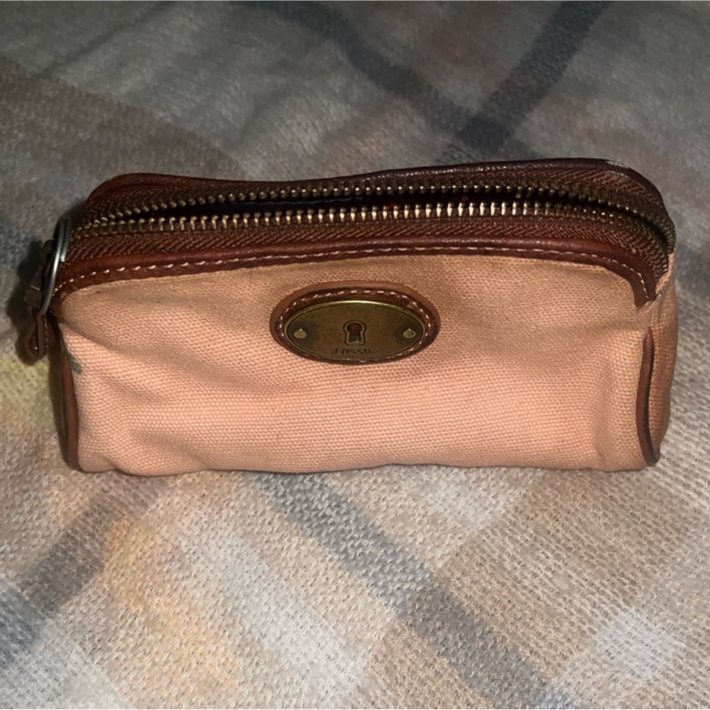 Fossil clutch